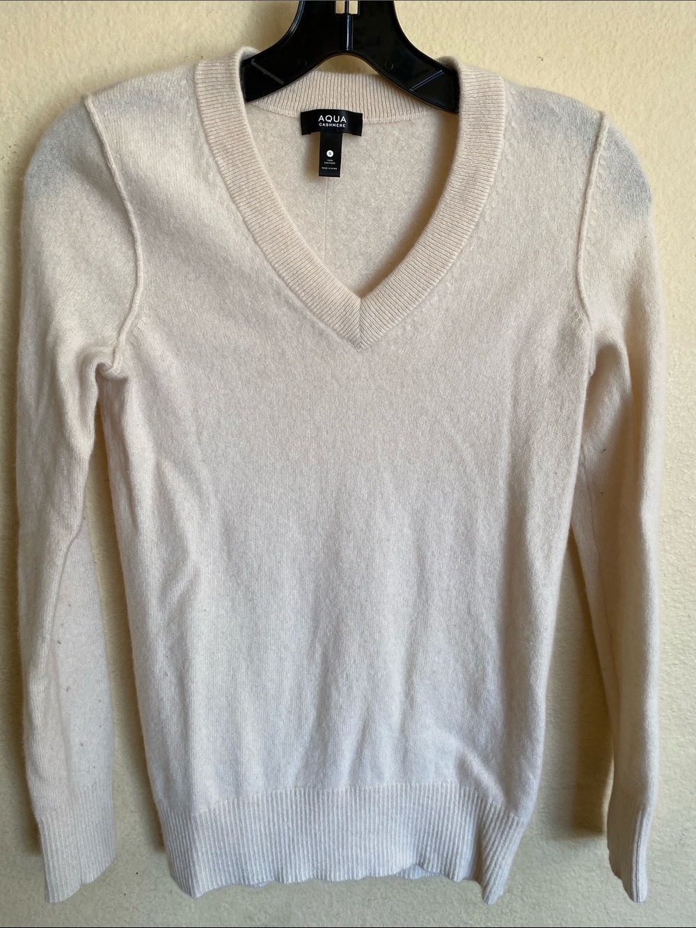 Aqua Cream V-Neck Cashmere Sweater